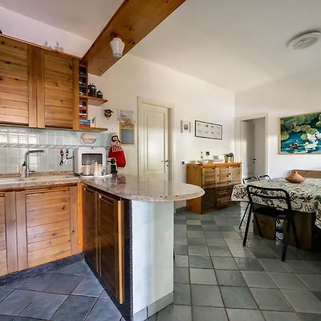 Luna 100 Mt From The Sea Vila *