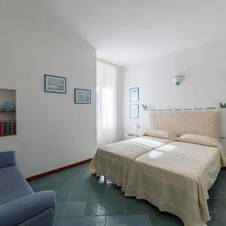 Luna 100 Mt From The Sea Vila